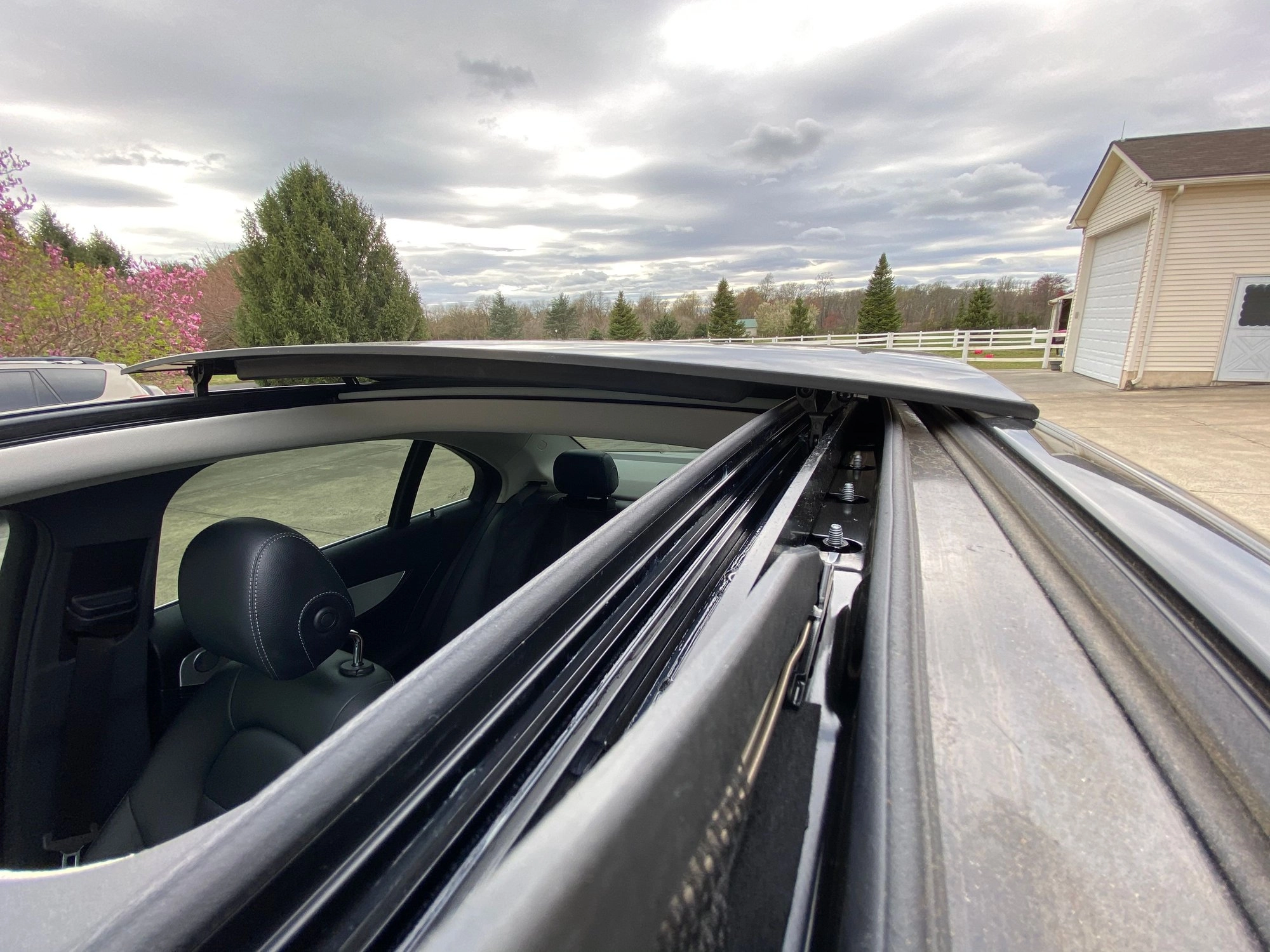 Sunroof servis tezgahında panoramik cam tavan alüminyum kılavuz kızak ve çelik tel revizyonu